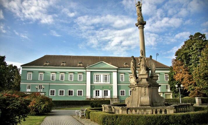 Zámek Dačice - v Jižních Čechách za kulturou a poznáním