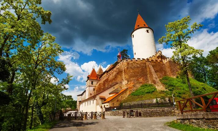 Hrad Křivoklát – s nádhernými a vzácnými sbírkami