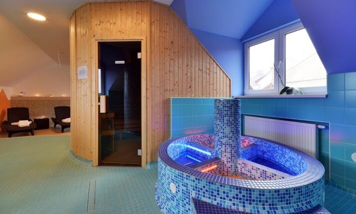 Veřejná sauna a whirpool v penzionu Zlobice