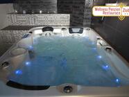 Hydromasážní whirpool - uvolněte se ve vodní lázni