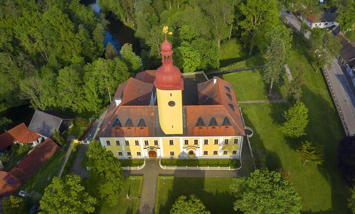 Zámek Stráž nad Nežárkou - okouzlující zámek plný hudby