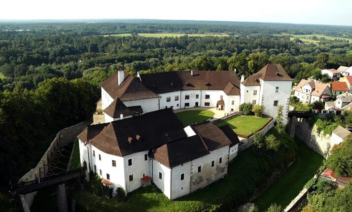 Státní hrad Nové Hrady - romantická pevnost