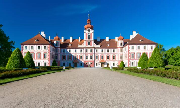 Zámek Mnichovo Hradiště - za Valdštejnem i Casanovou