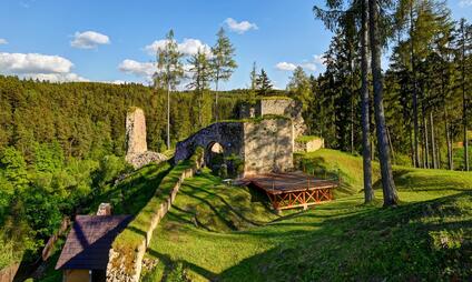 Zřícenina hradu Pořešín Kaplice - hrad dochovaný ze 13. století