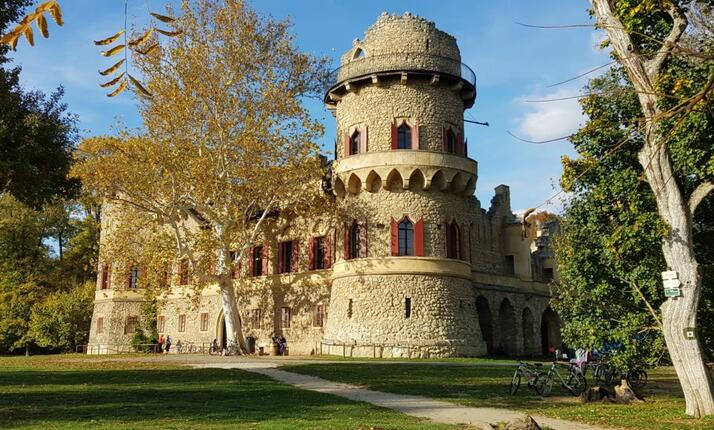 Janův hrad- lovecký zámeček a myslivna na Staré Dyji