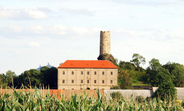 Zámek Sklalka Vlastislav - zasloužený kulturní odpočinek