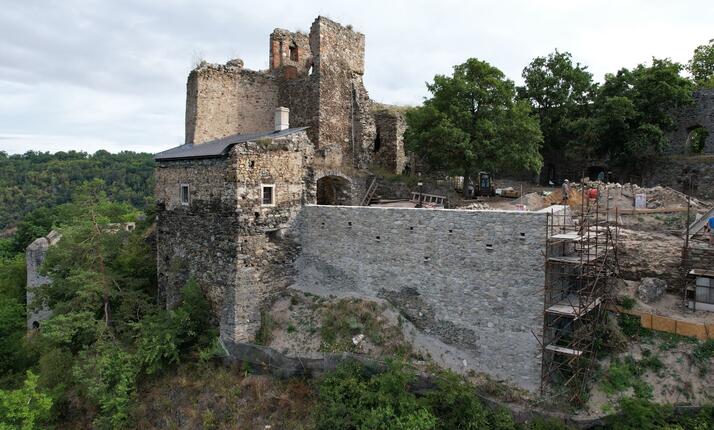 Zřícenina hradu Cornštejn - další klenot Vranovské přehrady