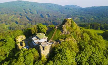Zřícenina hradu Tolštejn Jiřetín pod Jedlovou - objevuj památky