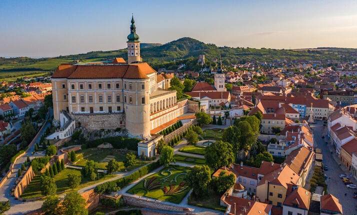 Zámek Mikulov - nepřehlédnutelná dominanta Mikulova
