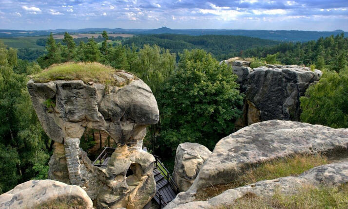 Zřícenina hradu Rotštejn Mírová pod Kozákovem - přežil husity