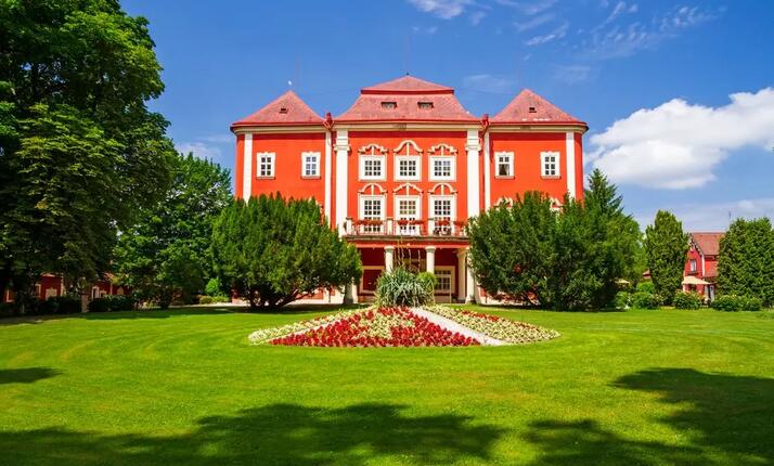 Barokní zámek Dětenice - úchvatné místo v Českém ráji