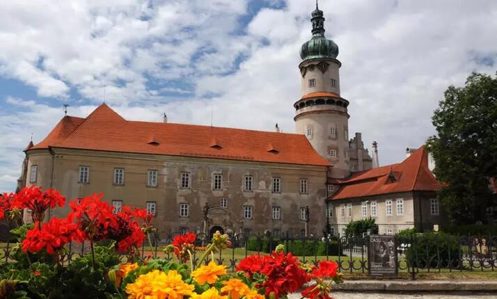 Zámek Nové Město nad Metují - interiéry ve stylu secese