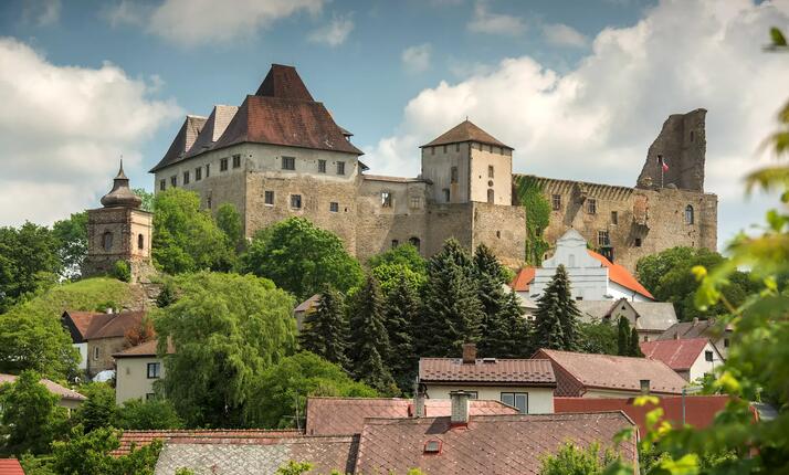 Hrad Lipnice nad Sázavou - obestřený záhadami a pověstmi
