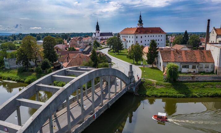 Zámek Uherský Ostroh - zámek vybudovaný Přemyslem Otakarem II.
