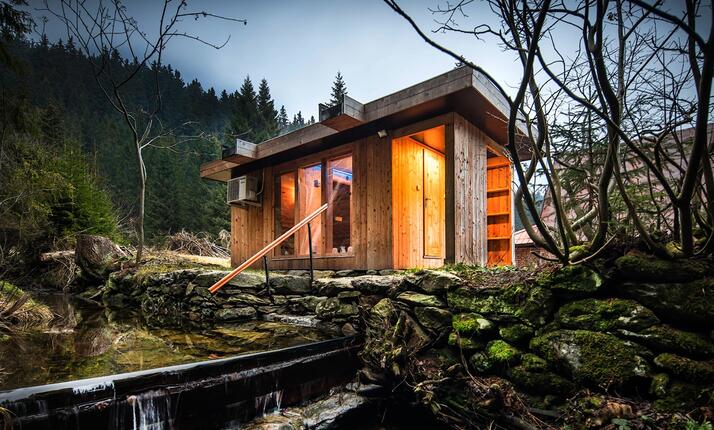 Horská sauna u potoka Jelení louky Pec pod Sněžkou