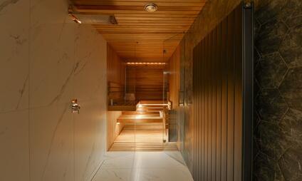 Privátní sauna a vířivka ve Spa WE Praha - pro relax ve dvou