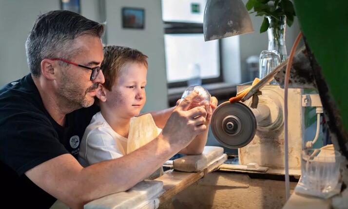 Exkurze ve Sklárně Rückl Nižbor – výroba skla na vlastní oči