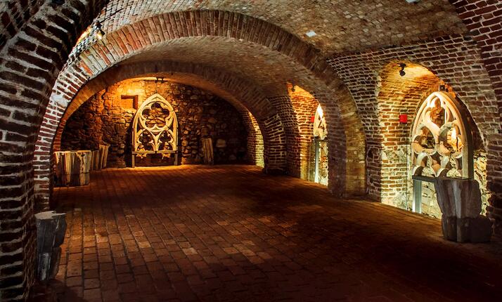 Exkurze ve Sklepě pod Novou radnicí Brno – historické tajemství