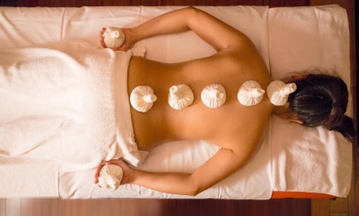 Masérské kurzy, studio Římská Praha - naučme se uvolnit tělo