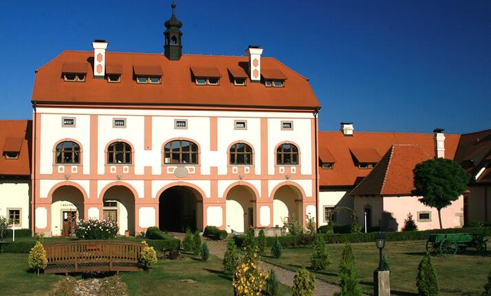 Zámecký statek Býkov - nabízíme Vám příjemné wellness