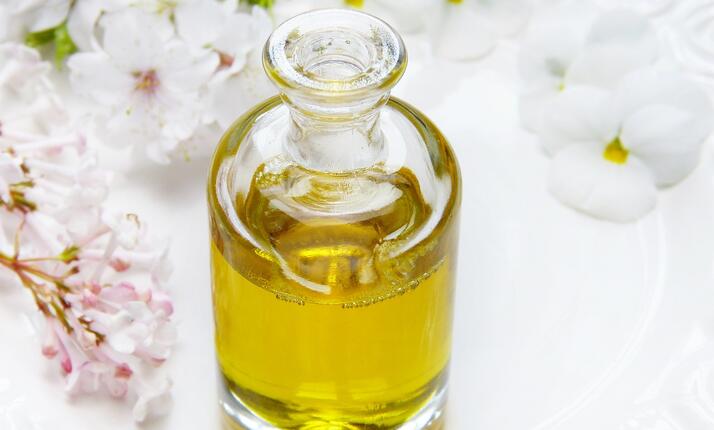 Aromatická olejová masáž - 60, 90 nebo 120 minut