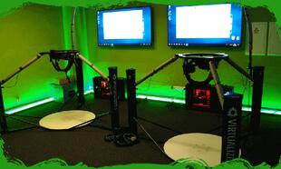 Zelená místnost - 360° virtualizér s pohyblivou plošinou