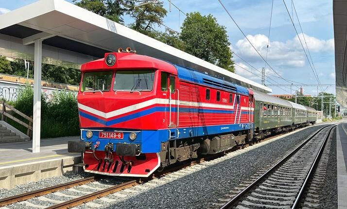 Výletním vlakem na Chodskou zabíjačku vč. prohlídky pivovaru