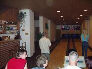 Bowling ve sportcentru Hartaclub - 2 dráhy pro až 16 hráčů