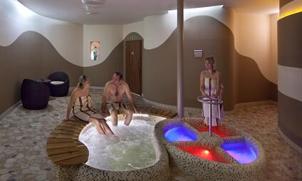 Saunový ráj Holice - klasické sauny, parní kabiny i relaxační vířivka