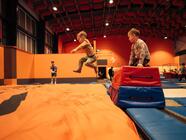 Jump aréna Střekov Ústí nad Labem - vydovádějte se na více než 55 trampolínách