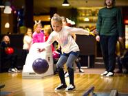 XBowling Praha Žižkov- 6 profesionálních bowlingových drah značky QubicaAMF