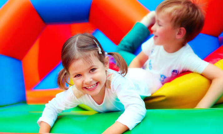 Hopsina Plzeň - celodenní vstupné do světa nafouknuté zábavy