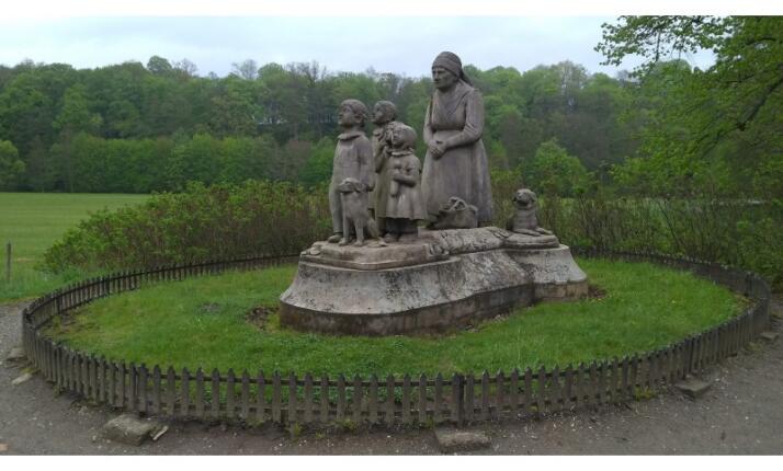 Venkovní úkrytová hra v Babiččině údolí - S Barunkou do Babiččina údolí