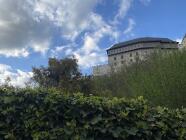 Venkovní úkrytová hra u Karlštejna - Karel, Blanka a středověký Karlštejn