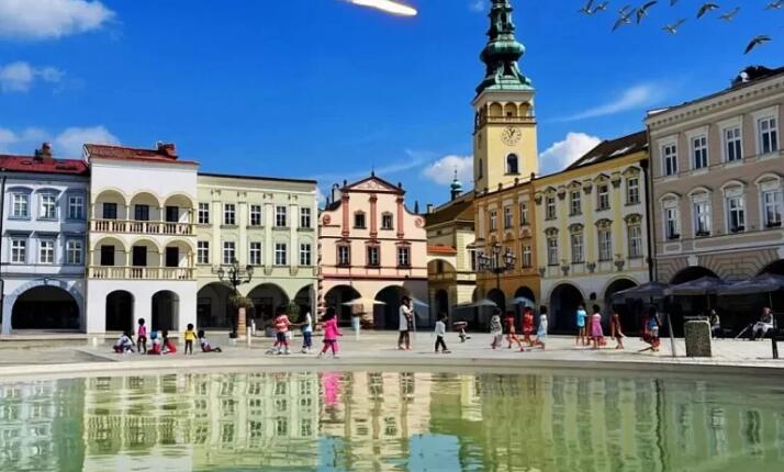 Venkovní šifrovací hra - Příběh na náměstí