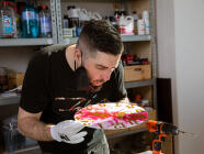 Workshop na bytové doplňky - hodiny na starém vinylu, obraz nebo keramické podtácky