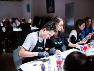 ArtInk v Hradci Králové (NáPLAVKA) - Abstraktní malování lihovou tuší s třpytivými pigmenty