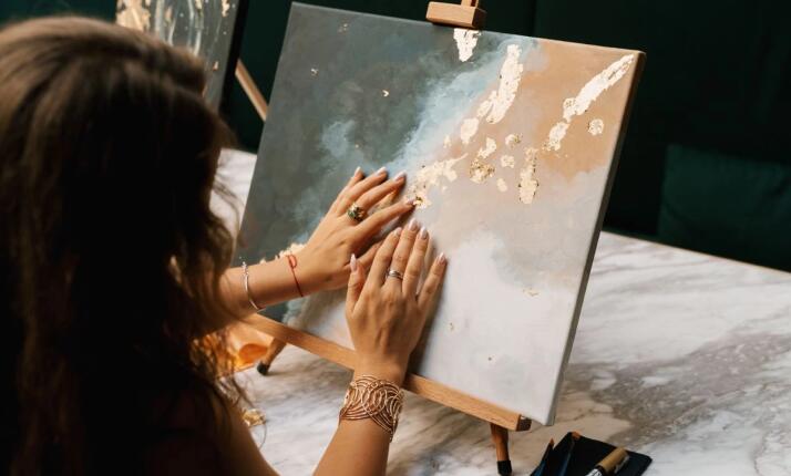 ArtBrunch v Brně (Café Morgal) - Luxusní brunch s malováním zlatými plátky