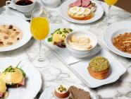 ArtBrunch v Brně (Café Morgal) - Luxusní brunch s malováním zlatými plátky