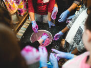 BathArt v Praze (Vnitroblock) - Výroba koupelových bomb a abstraktních obrazů