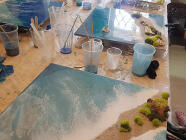 Skupinový kurz lití pryskyřicí - výroba moře s živým mechem