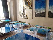 Skupinový kurz lití pryskyřicí - výroba moře s živým mechem