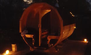 Saunový rituál „Hřejivý dub“ a „Očistná bříza“