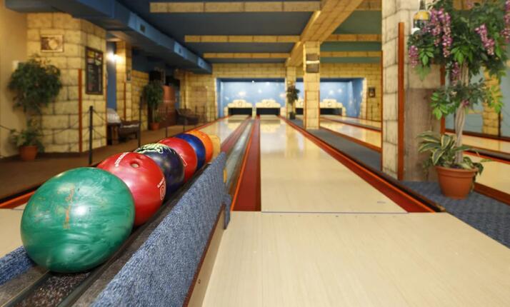 Bowling Rozzano Jaroměř - 4 bowlingové dráhy