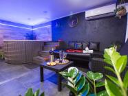 BLACK ZONE - Privátní wellness s vířivkou a saunou - RELAX+ balíček