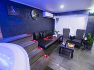 BLACK ZONE - Privátní wellness s vířivkou a saunou - RELAX+ balíček