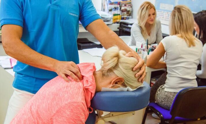 Firemní masáže a cvičení