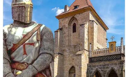 Venkovní hra v centru Prahy - Svatý grál