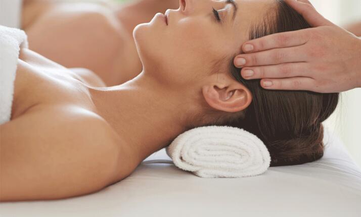 Head spa Delux - dopřejte si 60 minut, které patří jen Vám