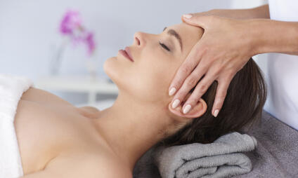 Head Spa – 60 minut péče a relaxace